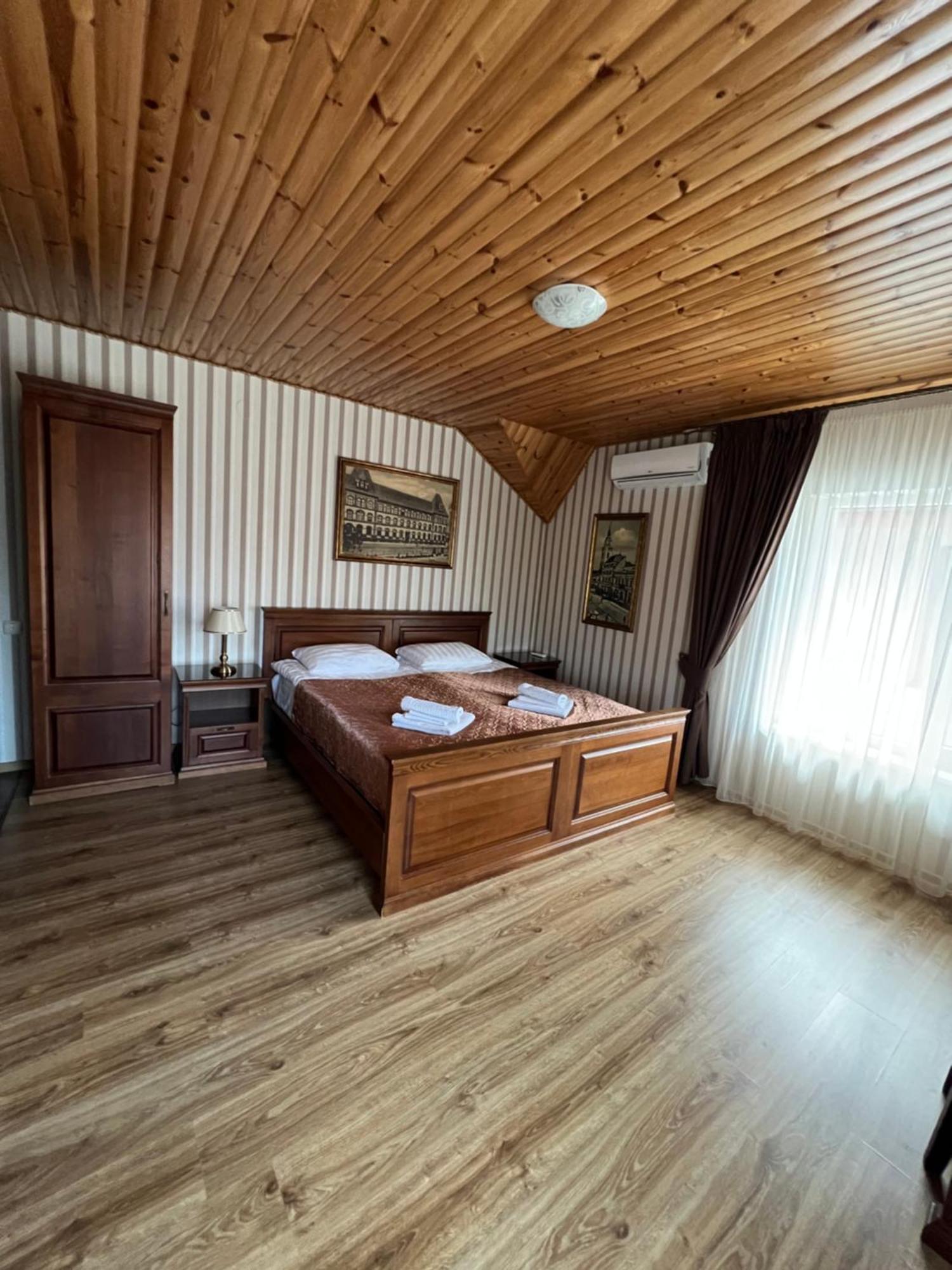 Guest House Villa Lamperti Dyyda Bagian luar foto