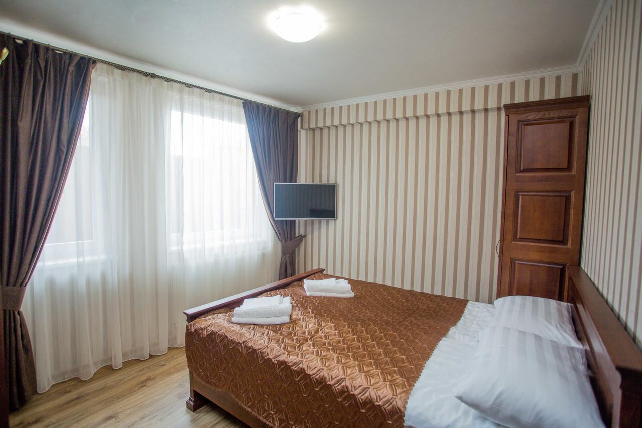Guest House Villa Lamperti Dyyda Bagian luar foto