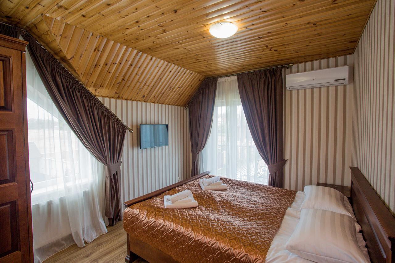 Guest House Villa Lamperti Dyyda Bagian luar foto
